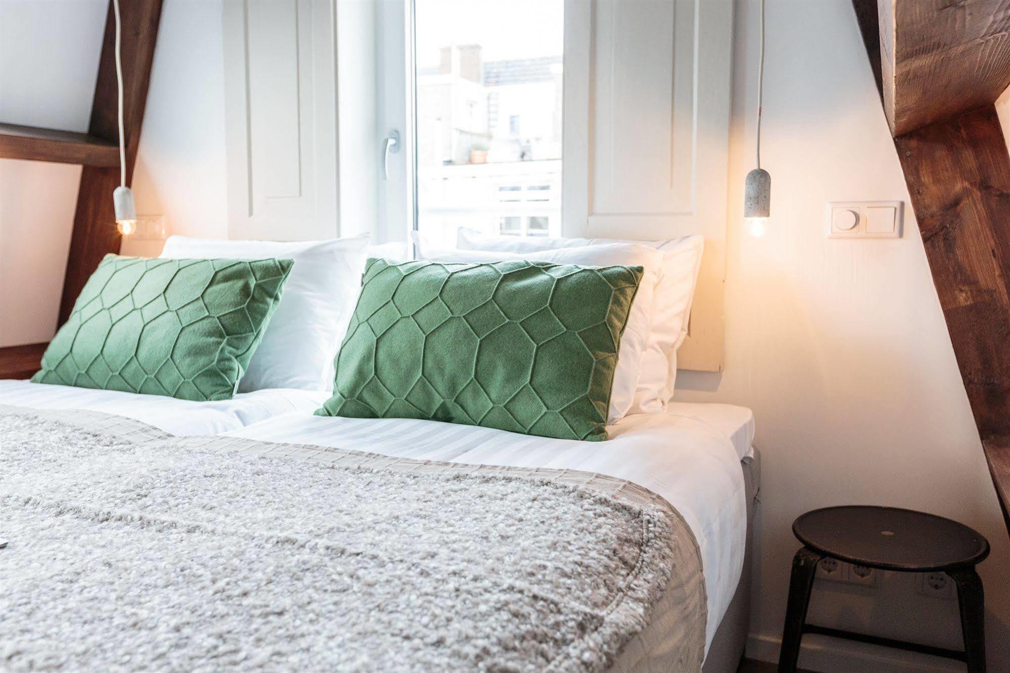 Hotel Dwars Amsterdam Bagian luar foto