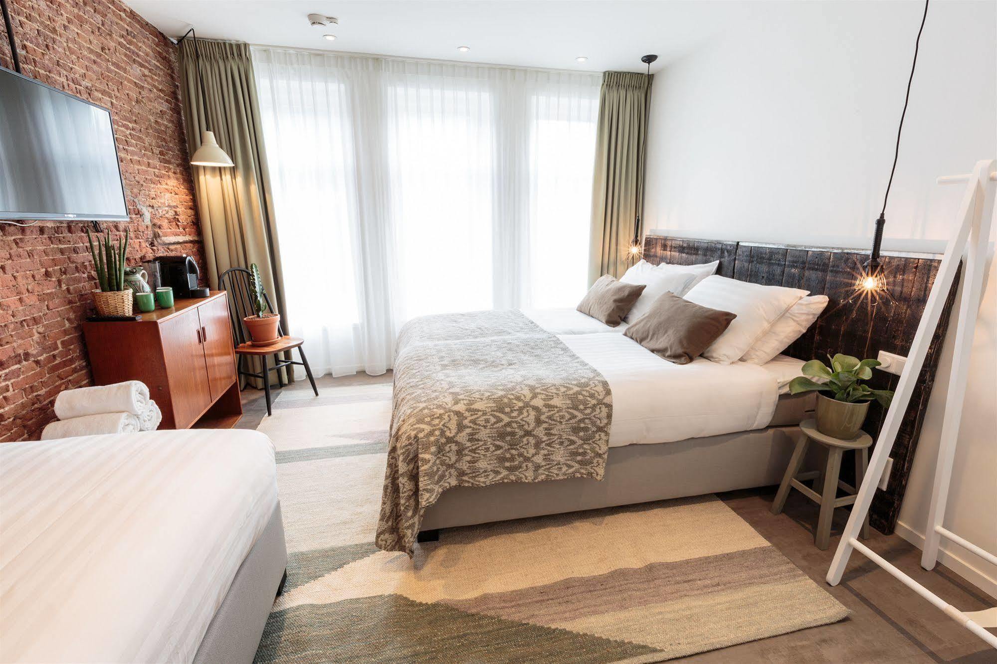 Hotel Dwars Amsterdam Bagian luar foto